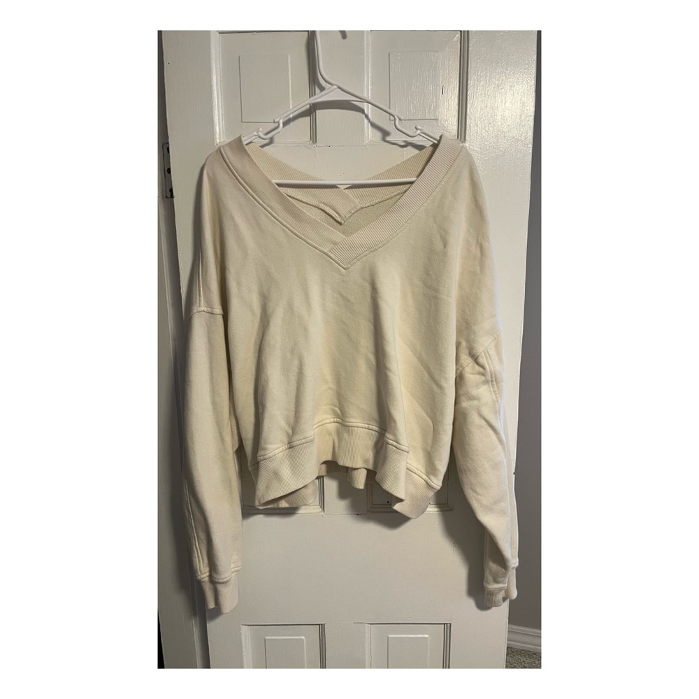 aerie Cream V-Neck Cropped Sweatshirt
